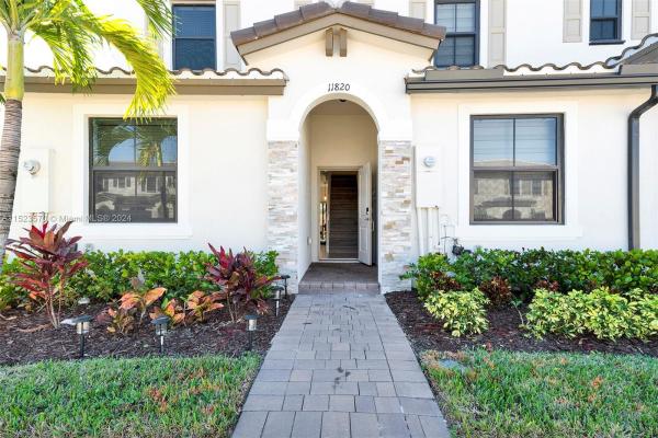 Corsica, 11820 SW 245th Ter #11820, Kendall, Florida 33032, image 3
