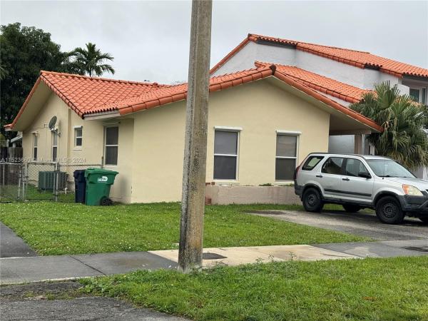 Las Palmas, 840 SW 104th Ave #2-4A, University Park, Florida 33174, image 1