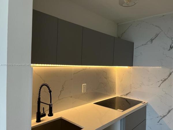 Art Nouveau, 920 Jefferson Ave #10, Miami Beach, Florida 33139, image 3