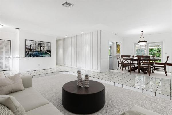 Charlotte Estates, 17203 SW 78th Pl, Palmetto Bay, Florida 33157, image 3