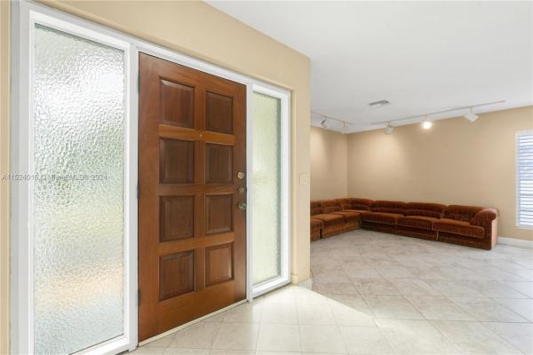 Oceanside Isle Of Normandy, 1113 Biarritz Dr, Miami Beach, Florida 33141, image 3