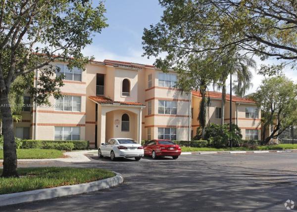 Coral Key, 3330 N Pinewalk Dr N #1633, Margate, Florida 33063, image 2