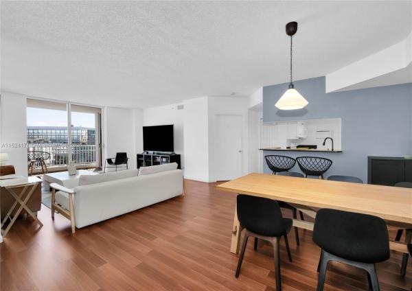 Courvoisier Courts, 701 Brickell Key Blvd #1911, Miami, Florida 33131, image 2