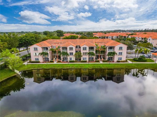 The Courts At Doral Isles, 6700 NW 114th Ave #925, Doral, Florida 33178, image 2