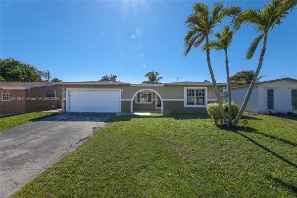 The Knolls, 8630 Beekman Dr, Miramar, Florida 33025, image 2