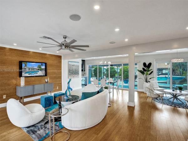 Middle River Manor, 2117 NE 18th Ave, Wilton Manors, Florida 33305, image 3