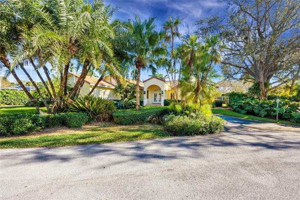 Pine Bay Estates South, 7500 SW 154th Ter, Palmetto Bay, Florida 33157, image 1
