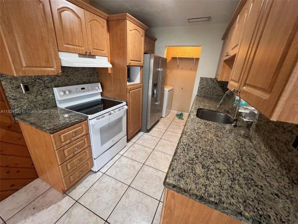 Devon Aire Villas, 11701 SW 122nd Ct, The Crossings, Florida 33186, image 3