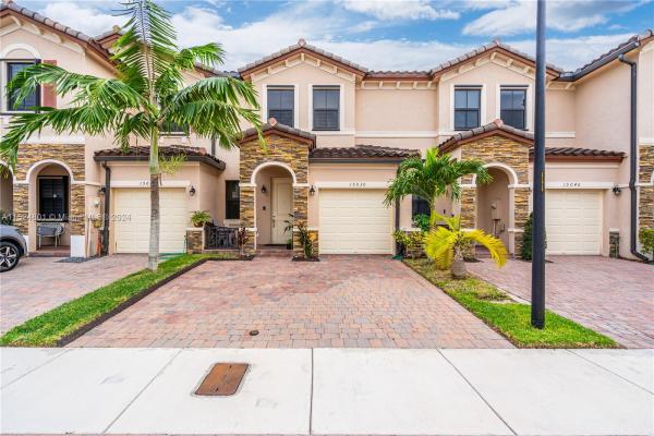 Gardens By The Hammocks, 15030 SW 119th Ln #15030, The Hammocks, Florida 33196, image 2