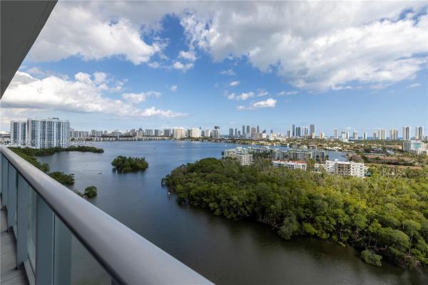 The Harbour South Tower, 16385 Biscayne Blvd #1718, North Miami Beach, Florida 33160, image 2