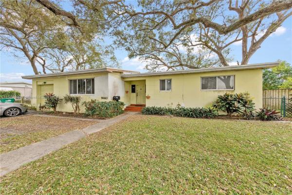 Holiday House, 9460 Independence Rd, Cutler Bay, Florida 33157, image 1