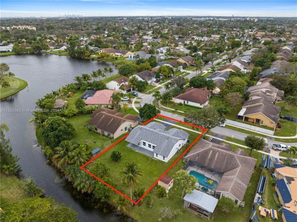 Boulevard Woods East, 7455 NW 53rd St, Lauderhill, Florida 33319, image 2