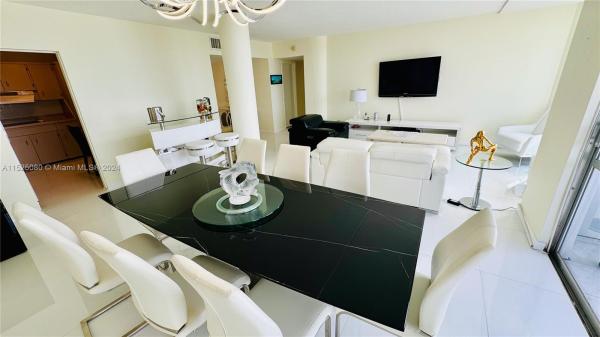 King Cole, 900 Bay Dr #525, Miami Beach, Florida 33141, image 3