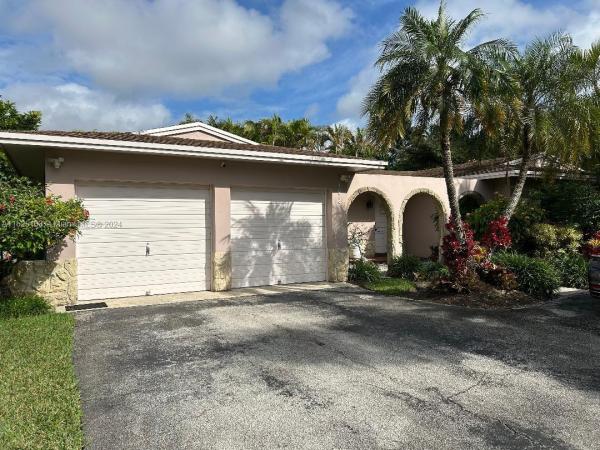 Pine Shore, 10761 SW 128 St #, Kendall, Florida 33176, image 1
