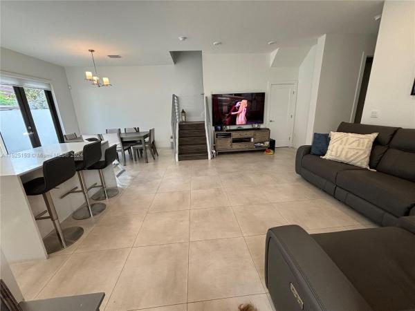 Killian Commons, 11750 SW 106th Ter, Kendall, Florida 33186, image 1