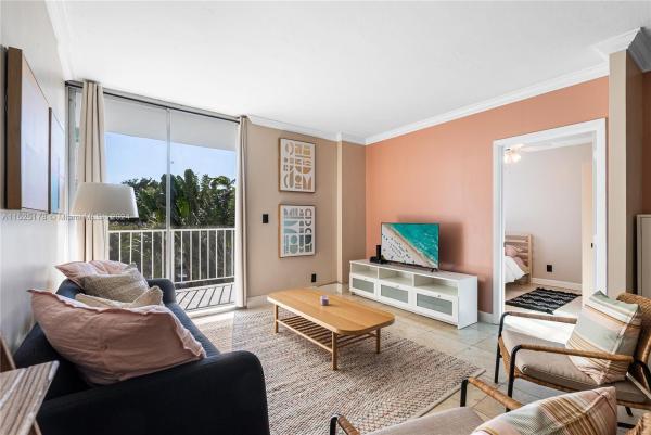 Clearview Towers, 2829 Indian Creek Dr #307, Miami Beach, Florida 33140, image 1
