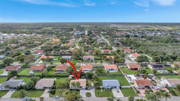 Estate Homes, 21956 SW 128th Ct, Goulds, Florida 33170, image 2