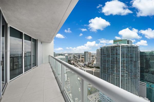 Icon Brickell Tower 1, 475 Brickell Ave #4914, Miami, Florida 33131, image 3