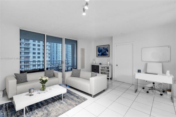 Courvoisier Courts, 701 Brickell Key Blvd #1508, Miami, Florida 33131, image 1