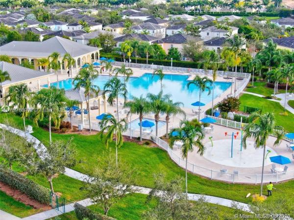Fiji, 2934 SE 1st Dr #10, Homestead, Florida 33033, image 1