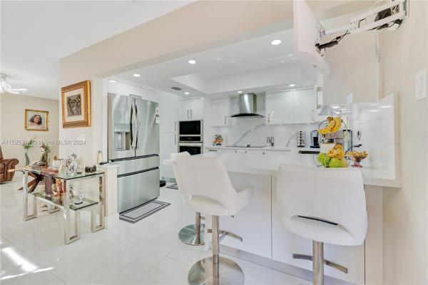 Les Gardens, 2433 SW 112th Ct, University Park, Florida 33165, image 3