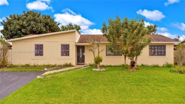 Eureka Manor, 12300 SW 187th St, South Miami Heights, Florida 33177, image 3