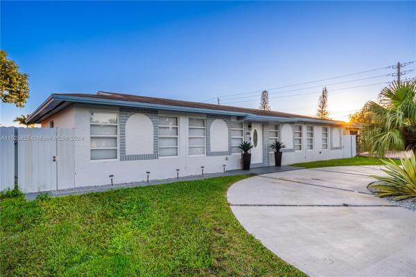 Gueval, 12680 SW 191st St, South Miami Heights, Florida 33177, image 3