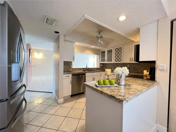 Sabal Palm Of Pine Island Ridge, 1830 Sabal Palm Dr #406, Davie, Florida 33324, image 1