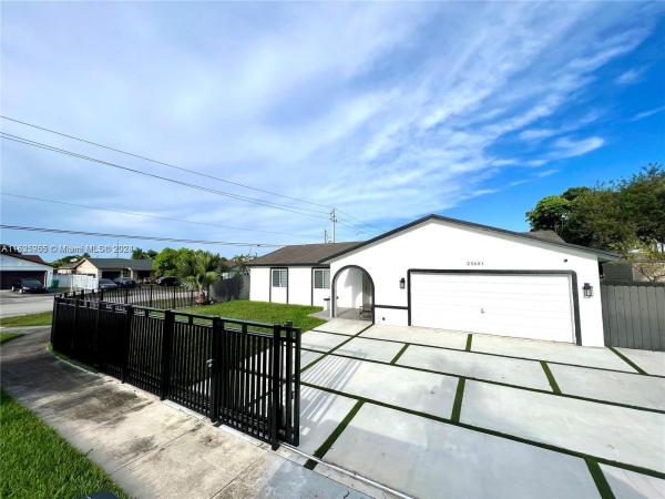 Meadow Wood Manor, 25601 SW 133rd Ct, Princeton, Florida 33032, image 1