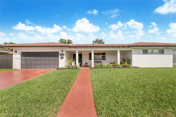 Kendall Sunset Homes, 9605 SW 78th St, Sunset, Florida 33173, image 3