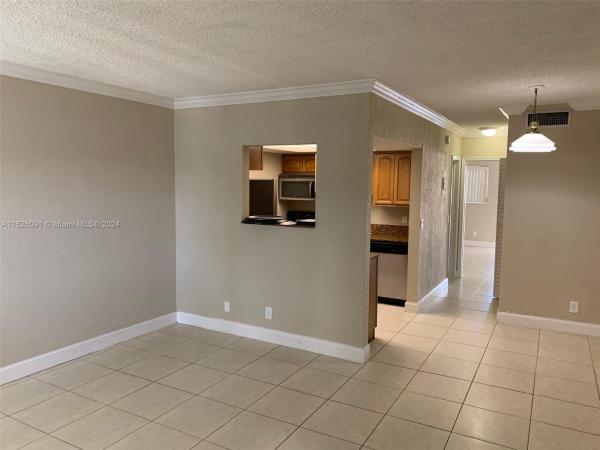 Linda Vista, 2100 Diana Dr #206, Hallandale Beach, Florida 33009, image 1