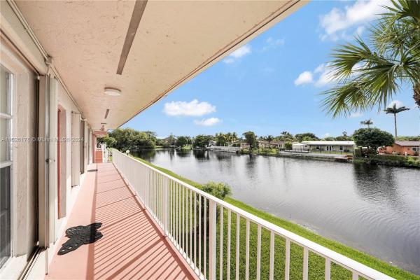 Royale Green, 12860 SW 43rd Dr #247, Kendale Lakes, Florida 33175, image 3