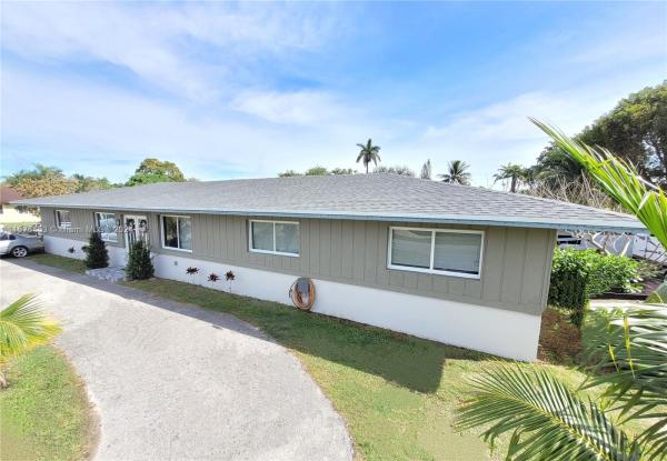 Ponce De Leon, 545 NW 12th St, Homestead, Florida 33030, image 1