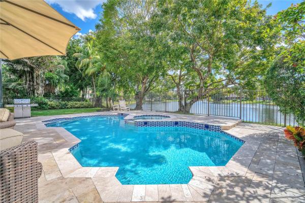 Tequesta At Country Isles, 1020 Creekford Dr, Weston, Florida 33326, image 2