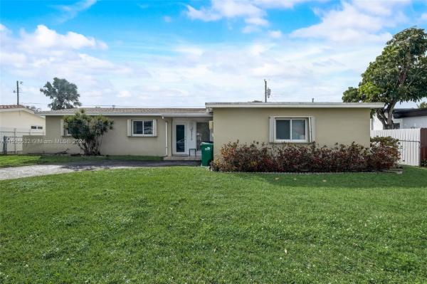 Darlington Manor, 9370 SW 57th Ter, Sunset, Florida 33173, image 1