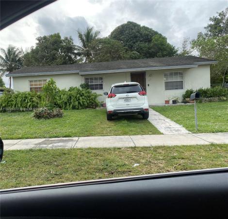 Carol City Gardens, 4240 NW 198th St, Miami Gardens, Florida 33055, image 2