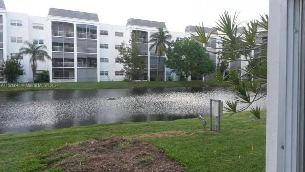 Danians North, 604 NE 2nd St #121, Dania Beach, Florida 33004, image 1