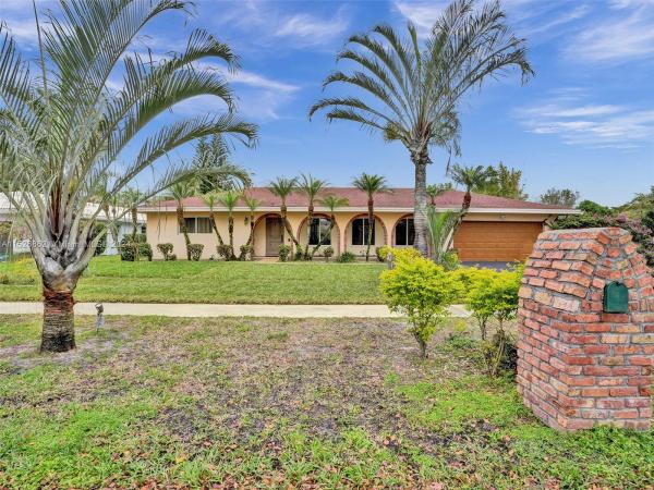 Lakeview Estates, 6721 SW 17th St, Plantation, Florida 33317, image 1