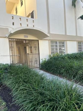 Gables North, 234 Antiquera Ave #1, Coral Gables, Florida 33134, image 2