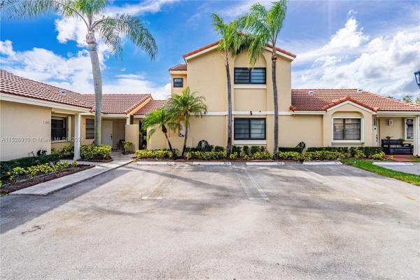 Villa Homes At The Moors, 17032 NW 63rd Pl #17032, Hialeah, Florida 33015, image 1