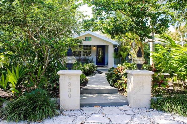 Highway, 9330 SW 72nd Ave, Pinecrest, Florida 33156, image 1