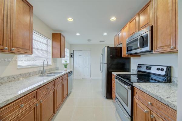 Falcon, 1270 NW 55th Ave, Lauderhill, Florida 33313, image 1
