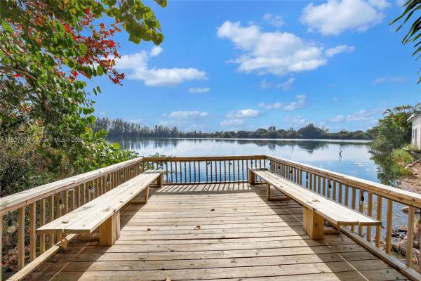 Playland Village, 3620 SW 55th Ave, Davie, Florida 33314, image 1