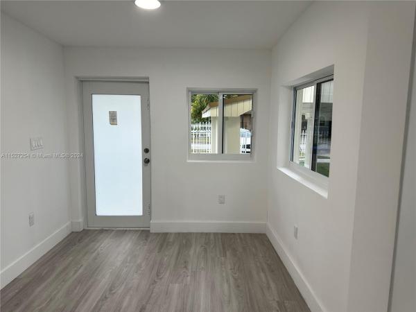 Hialeah Heights, 2960 NW 57th St, Brownsville, Florida 33142, image 3