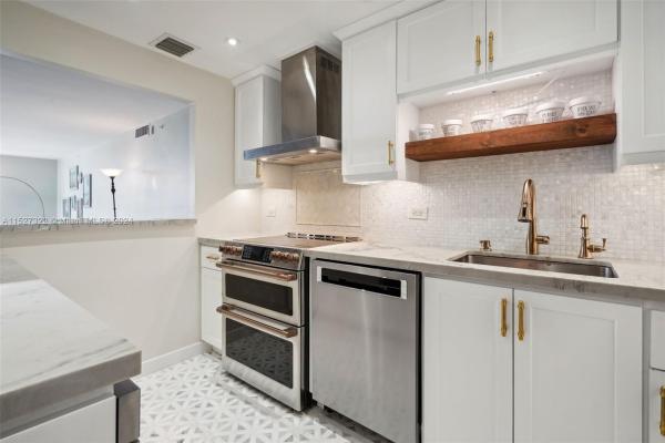 Waterview 1, 20505 E Country Club Dr #1638, Aventura, Florida 33180, image 3