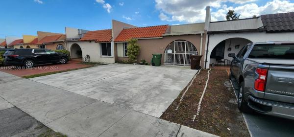 Park Villas Townhouses, 1650 W 57th Ter, Hialeah, Florida 33012, image 1