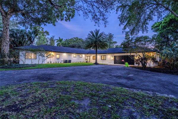 120 N Bel Air Dr, Plantation, Florida 33317, image 1