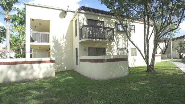 Elan At Calusa, 12998 SW 88th Ln #B201, The Crossings, Florida 33186, image 2
