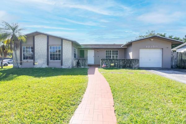 Devon Aire Estates, 12350 SW 104th Ter, The Crossings, Florida 33186, image 2