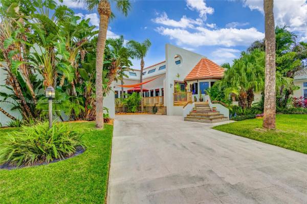 Frenchmen's Landing, 2534 Monaco Ter, West Palm Beach, Florida 33410, image 1